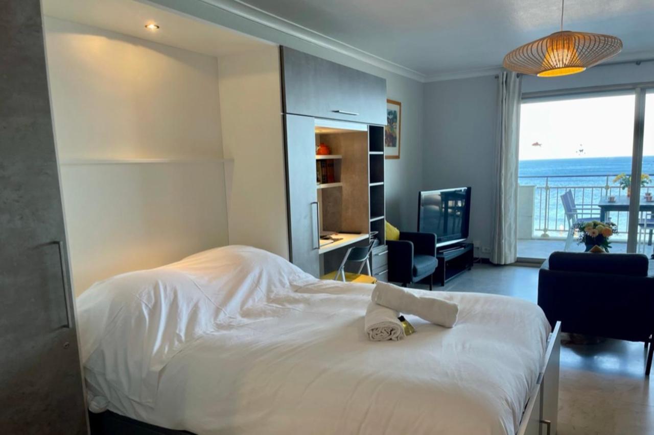 Seafront One Bedroom Apartment With A Terrasse Swimming Pool And A Parking อองทีบส์ ภายนอก รูปภาพ