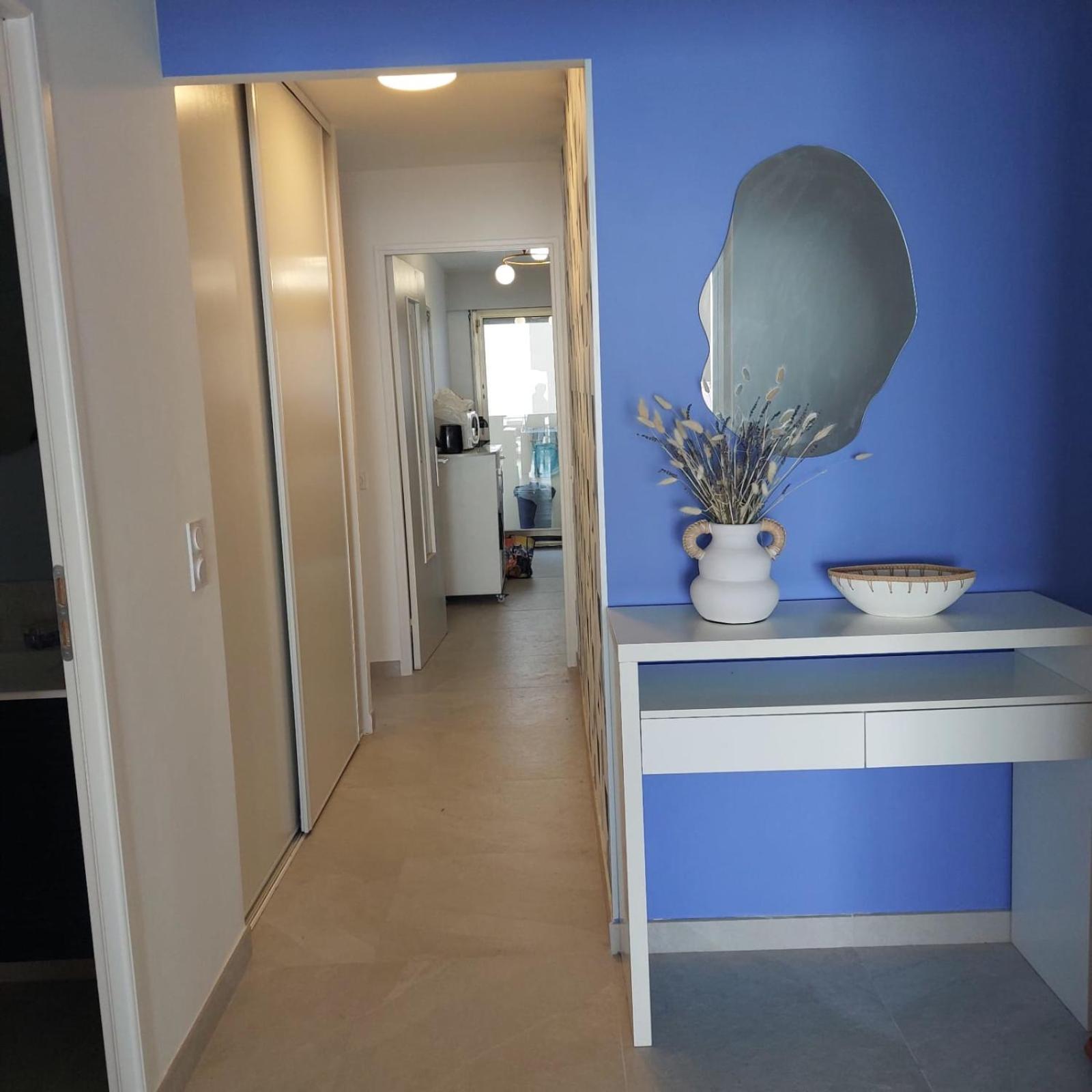 Seafront One Bedroom Apartment With A Terrasse Swimming Pool And A Parking อองทีบส์ ภายนอก รูปภาพ